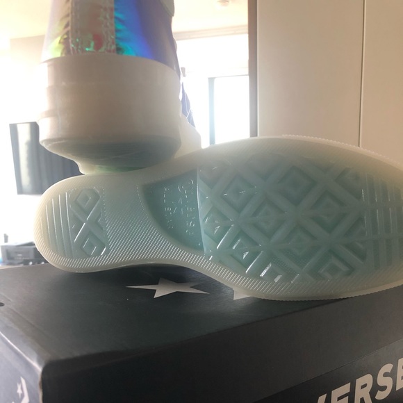 Brand New In Box Rainbow Chuck Taylor Converse - Picture 4 of 6